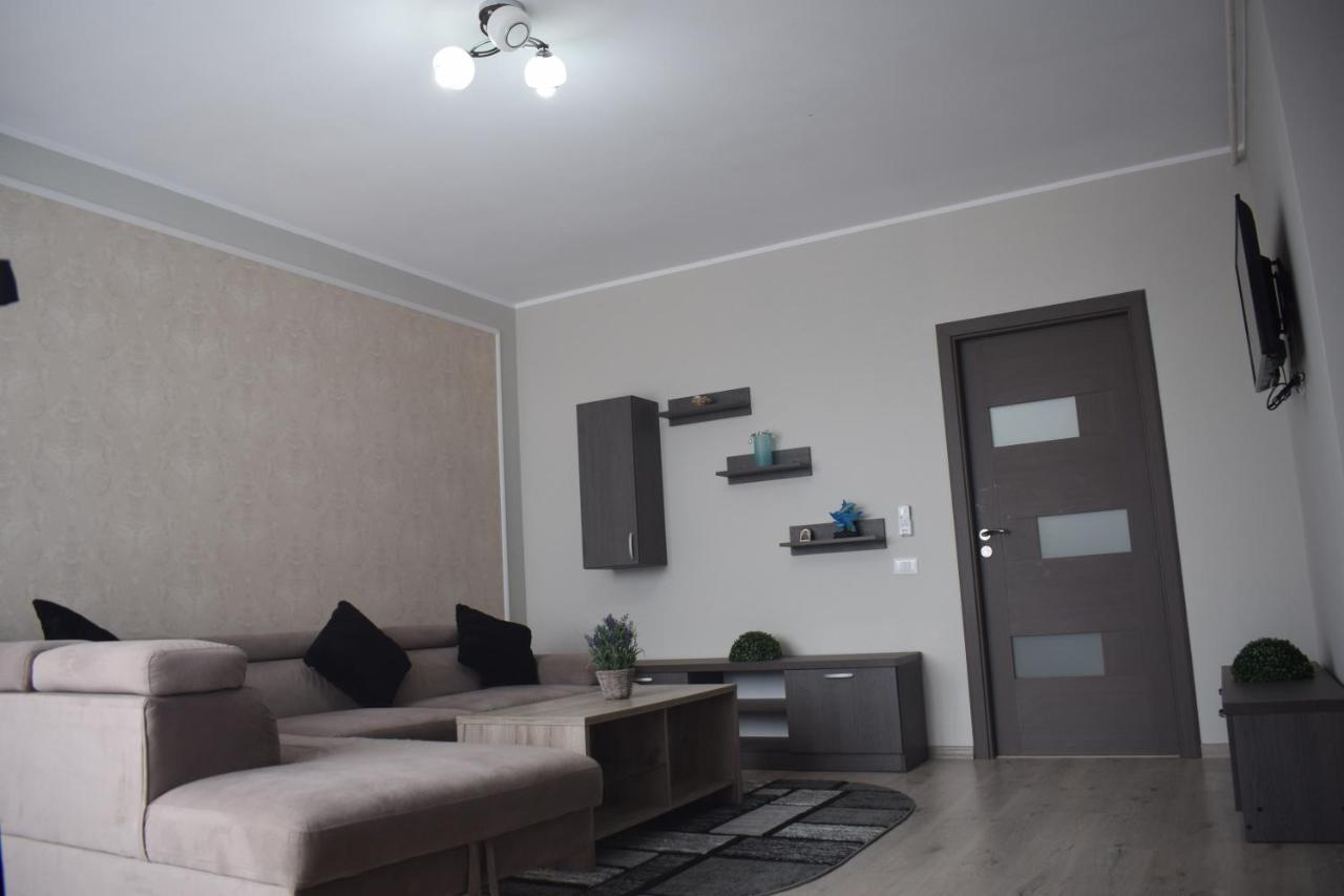 Aquazure Studio Residence Navodari Bagian luar foto