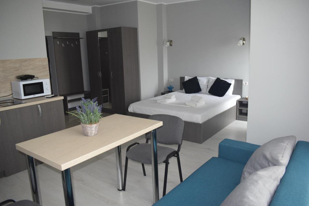 Aquazure Studio Residence Navodari Bagian luar foto
