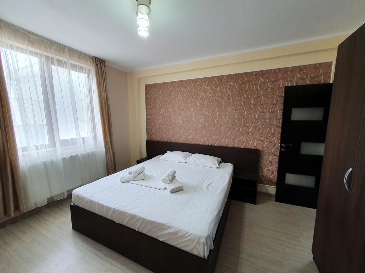 Aquazure Studio Residence Navodari Bagian luar foto