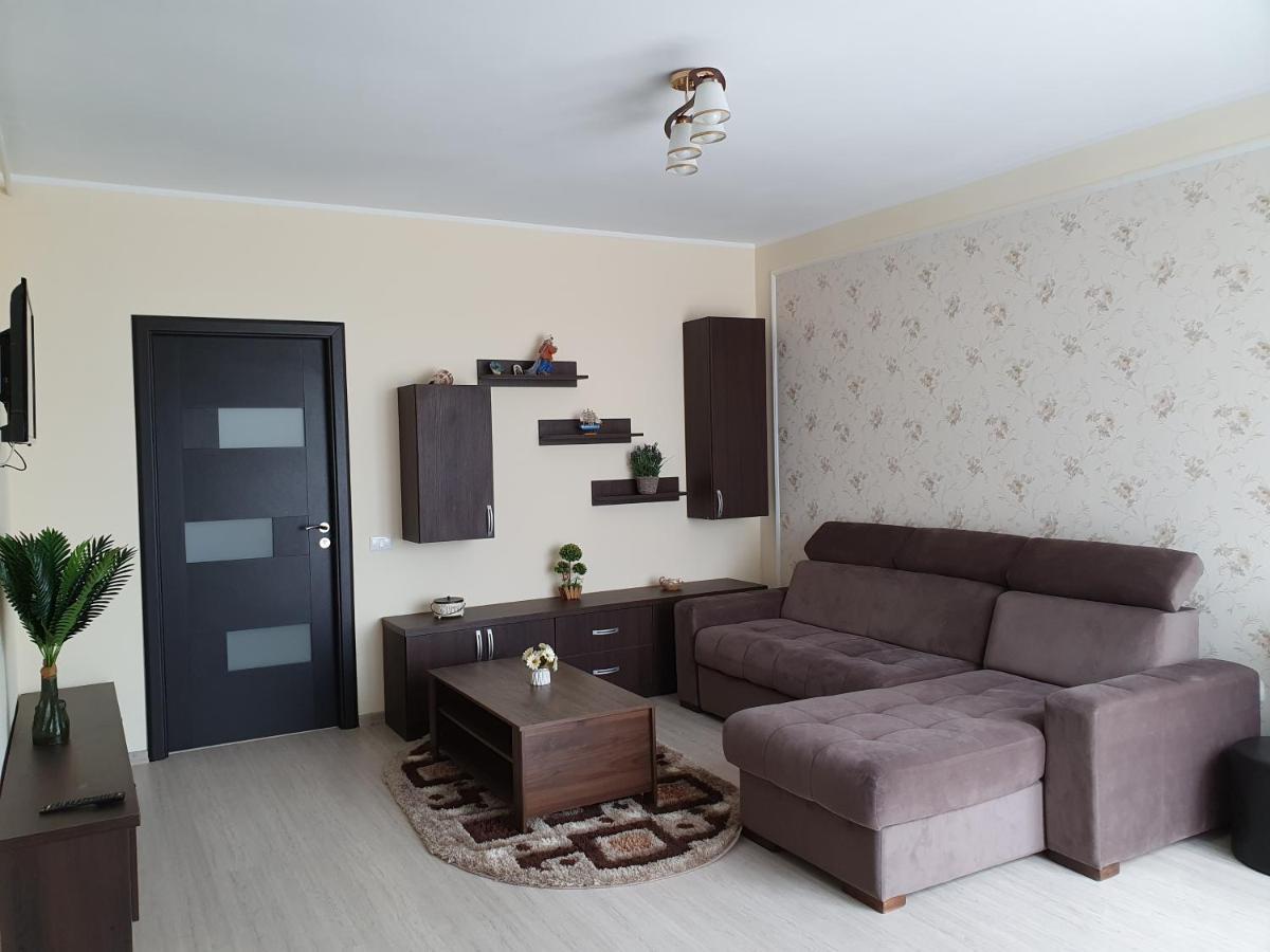 Aquazure Studio Residence Navodari Bagian luar foto