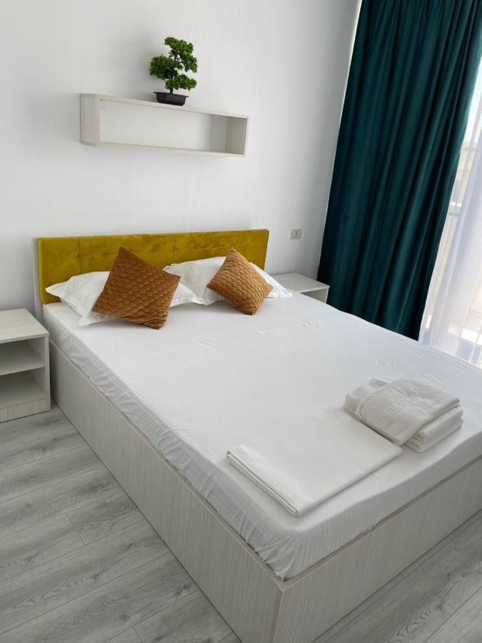 Aquazure Studio Residence Navodari Bagian luar foto