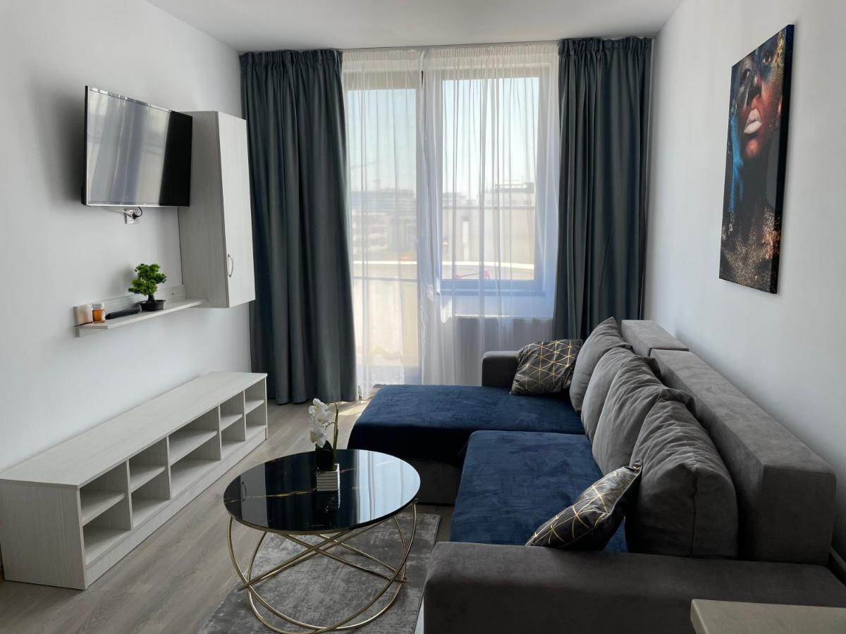 Aquazure Studio Residence Navodari Bagian luar foto