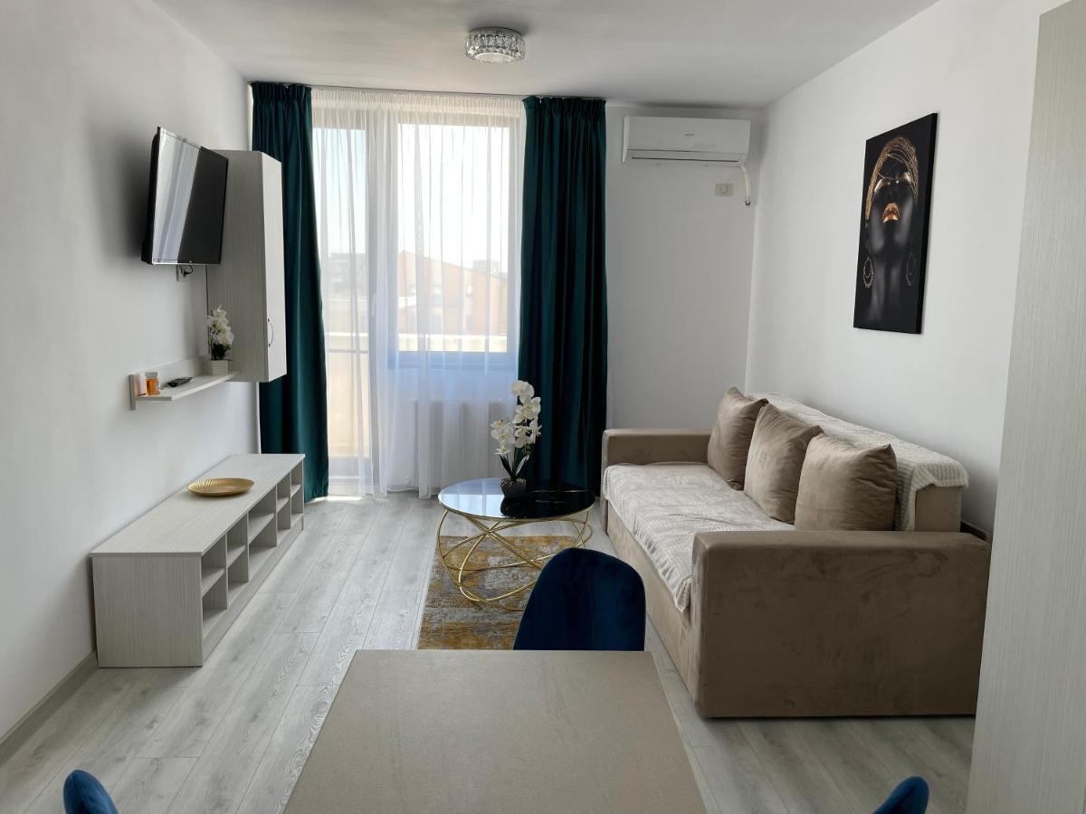 Aquazure Studio Residence Navodari Bagian luar foto