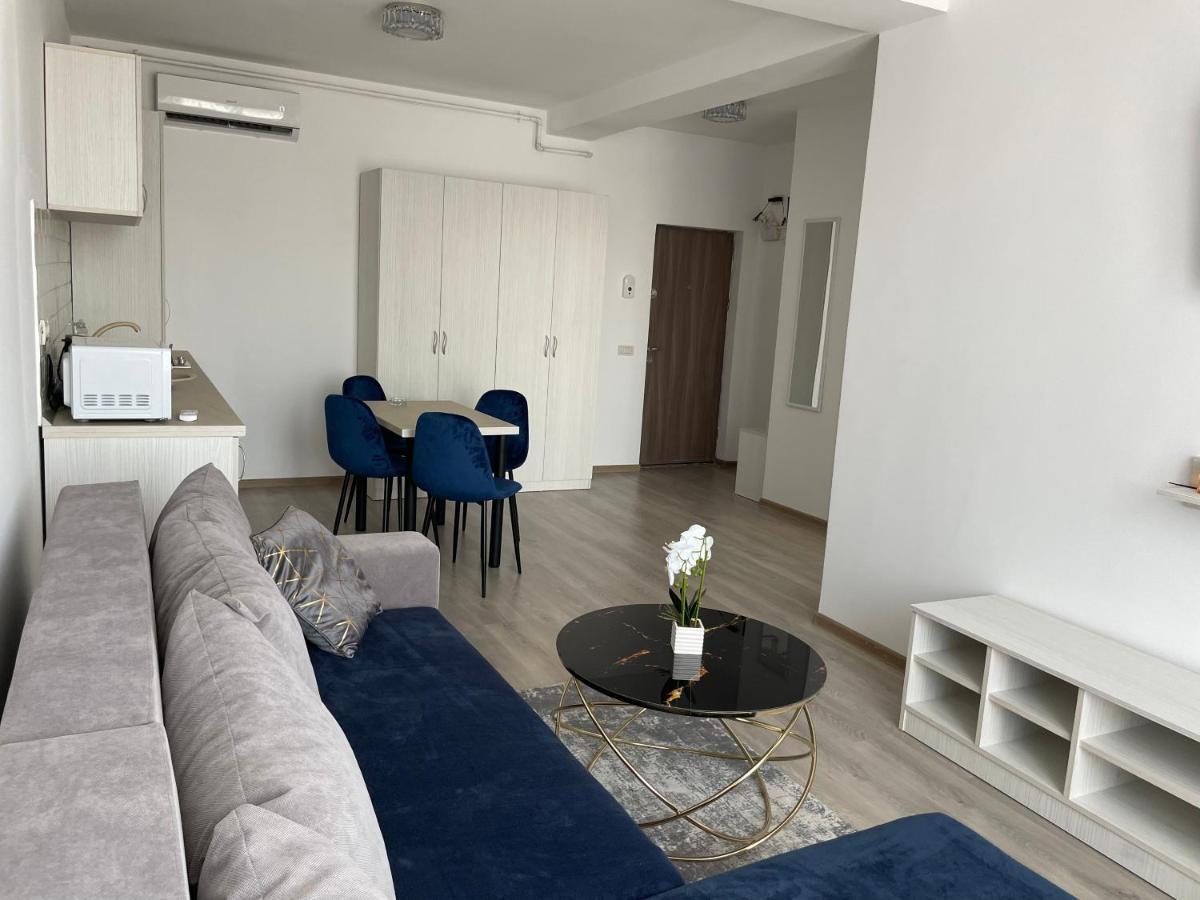 Aquazure Studio Residence Navodari Bagian luar foto