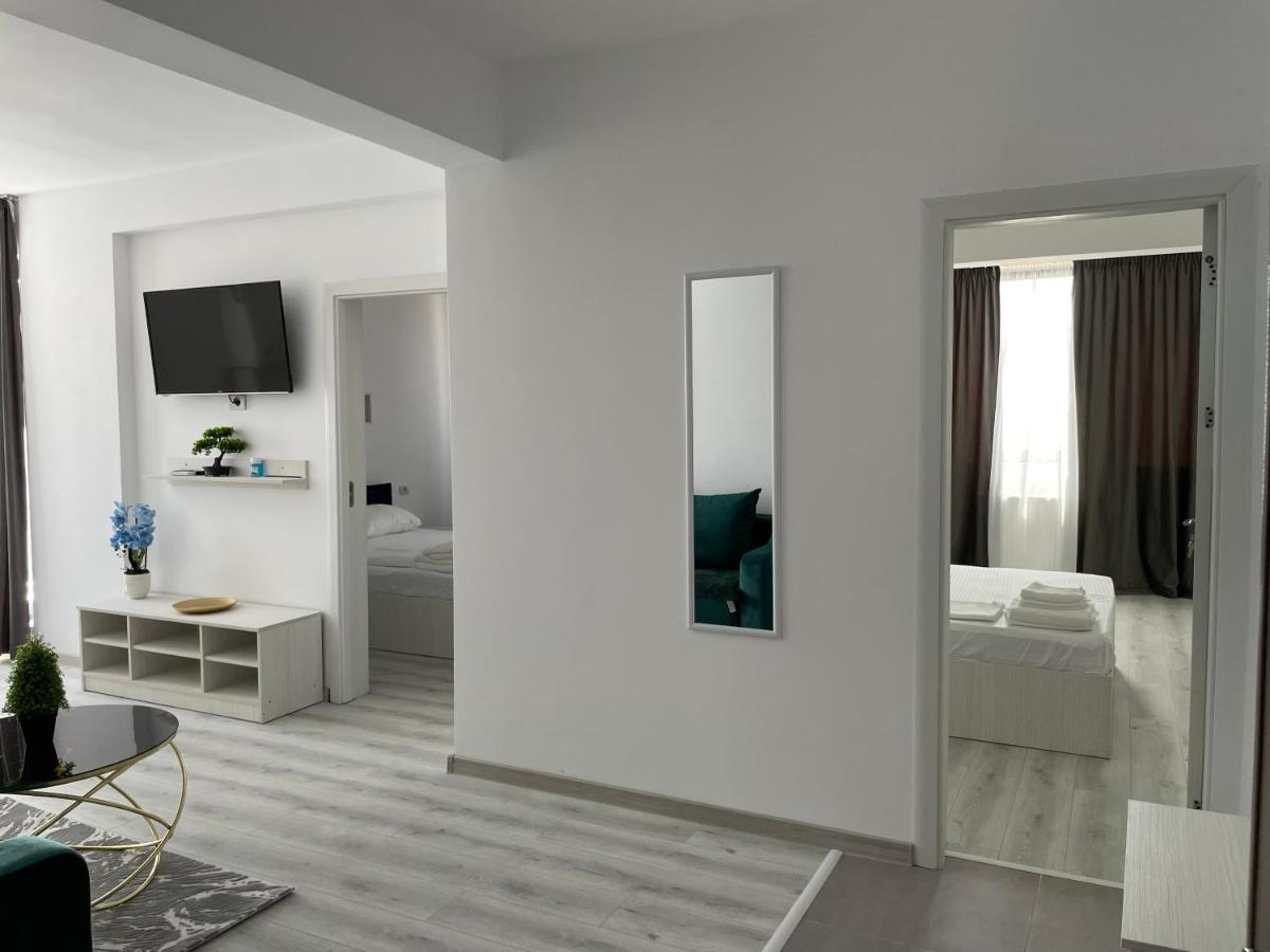 Aquazure Studio Residence Navodari Bagian luar foto