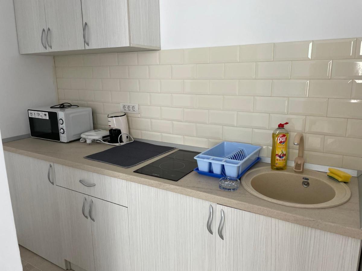 Aquazure Studio Residence Navodari Bagian luar foto
