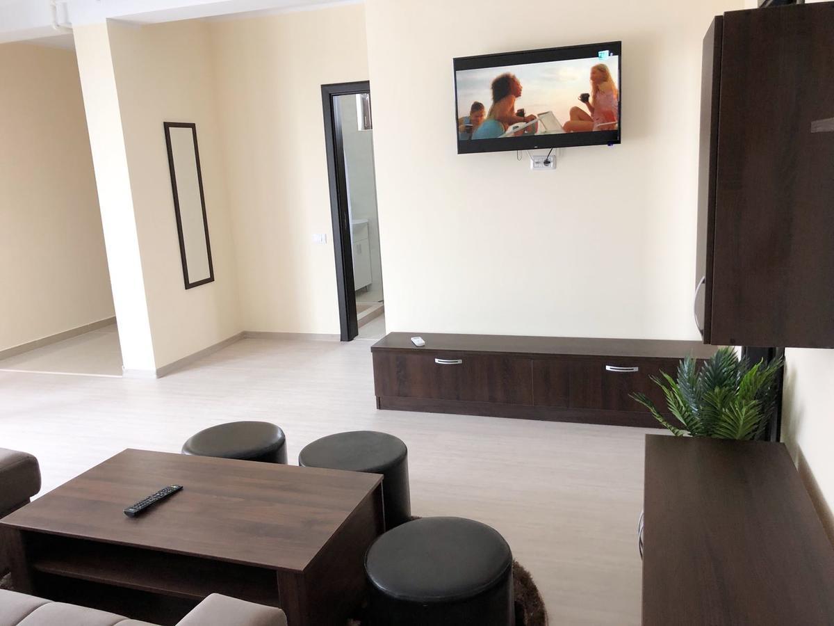 Aquazure Studio Residence Navodari Bagian luar foto